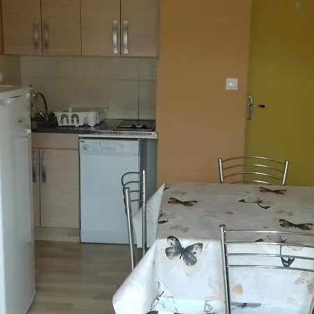 4 Pers, Equipe Au Coeur De La Station - Fr-1-592-44 Apartment